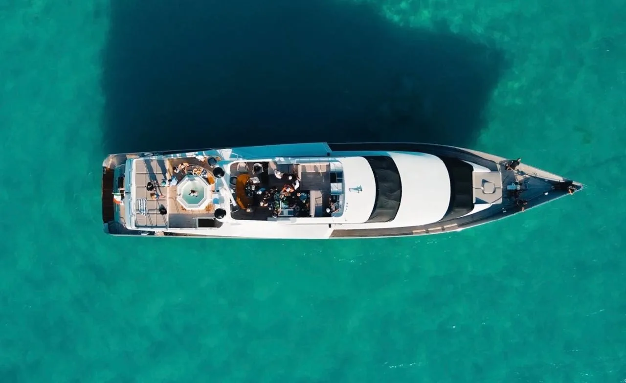AVALON 115 FT — photo 1
